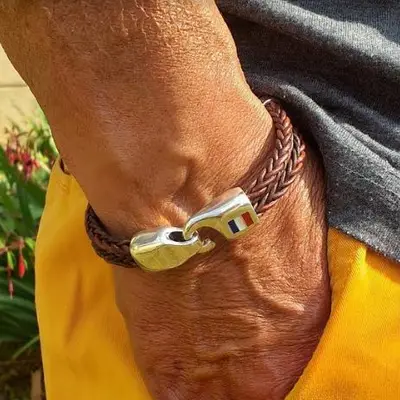 Braided leather bracelet with hook clasp 2