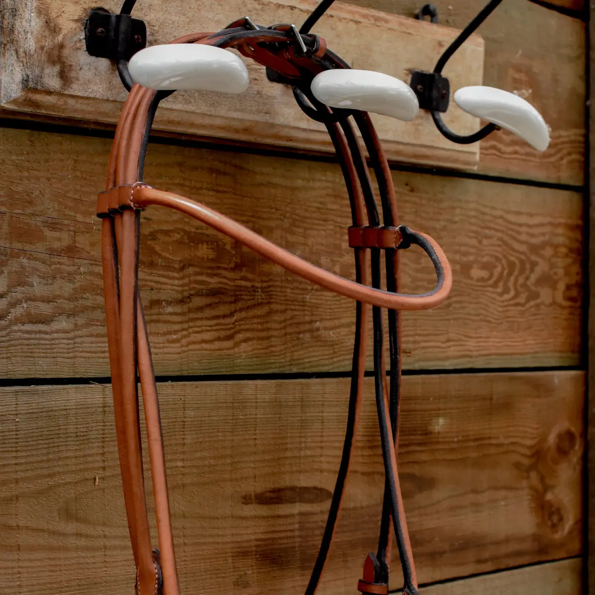 Round-stitched snaffle bridle