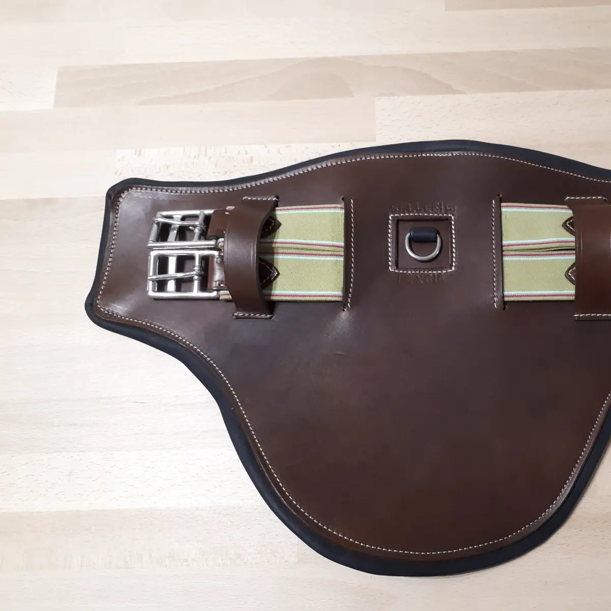 Short stud guard girth