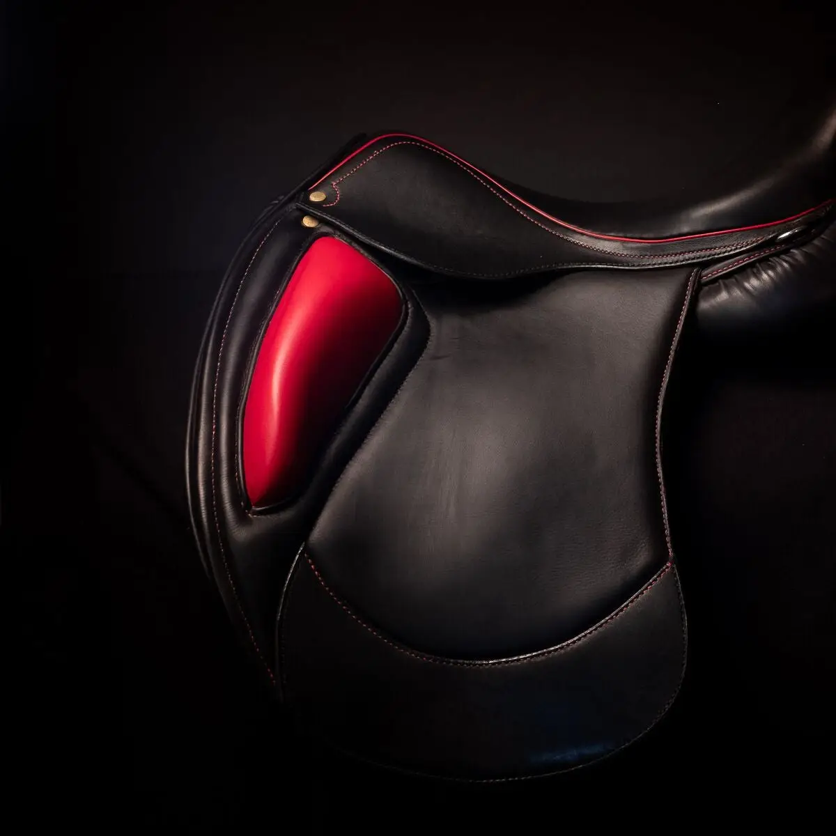 Mavazi dressage saddle 2