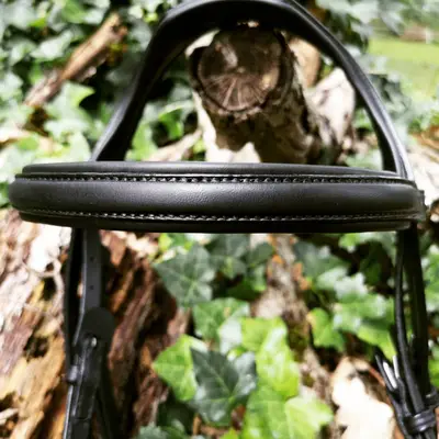 Extremely comfortable anatomical dressage bridle 4