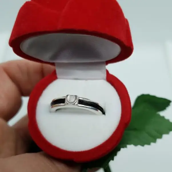 Bague en argent avec le crin de votre cheval 2