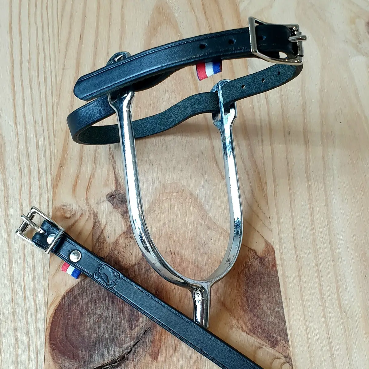 Universal spur straps