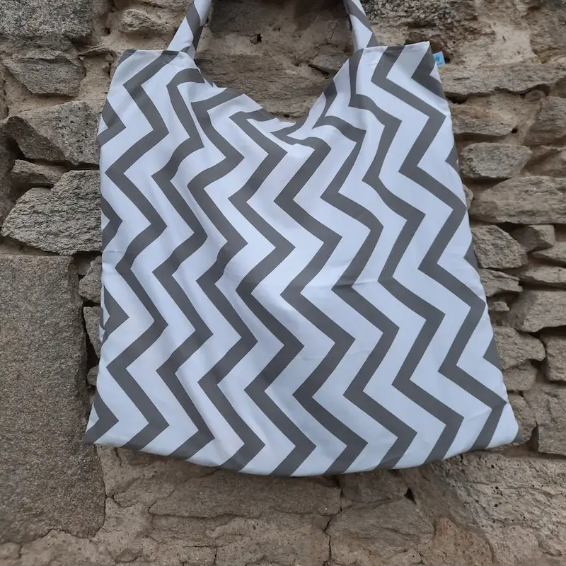 Grey zig-zag saddle pad bag