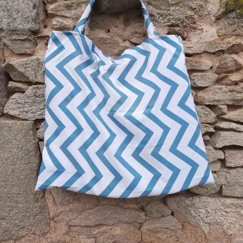 Blue zig-zag saddle pad bag