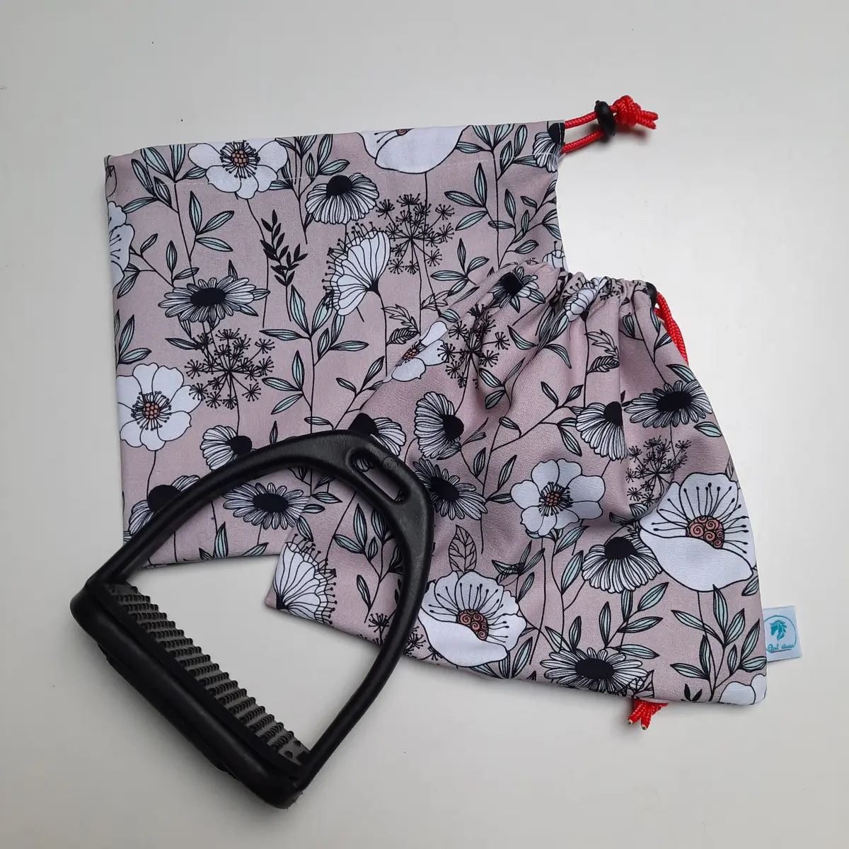 Maxi flowers stirrup bags/covers