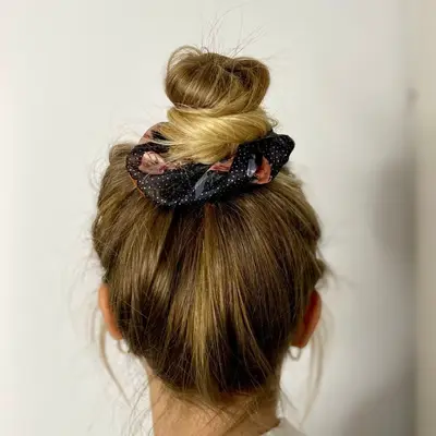 Lilou floral scrunchie 4