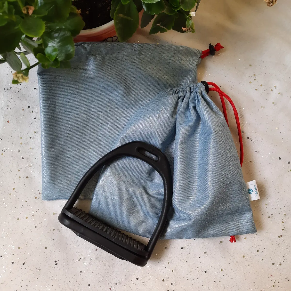 Pochettes / housses d'étriers bleu argenté