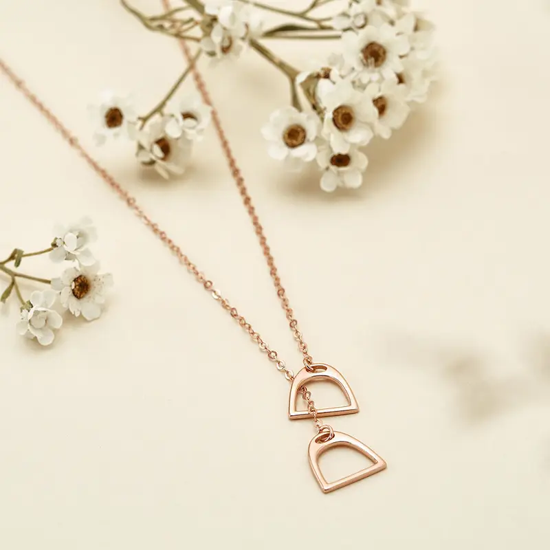 Mustang necklace 3