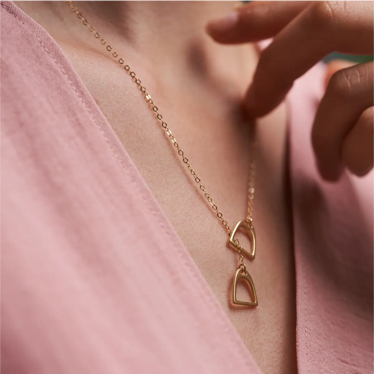 Mustang necklace 6