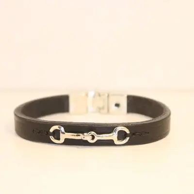 Small snaffle bit leather bracelet 1