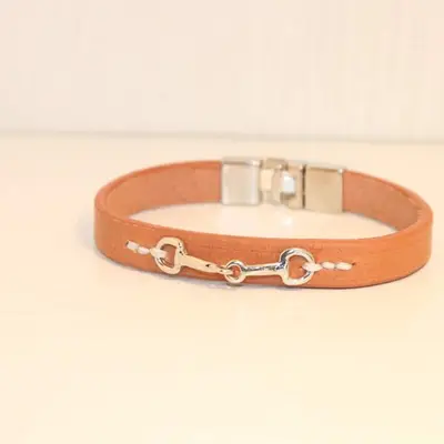 Small snaffle bit leather bracelet 3