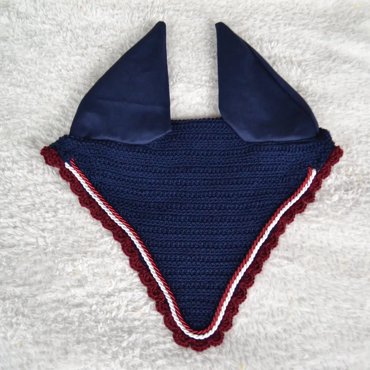 Bonnet mi-long 2 cordelettes personnalisable