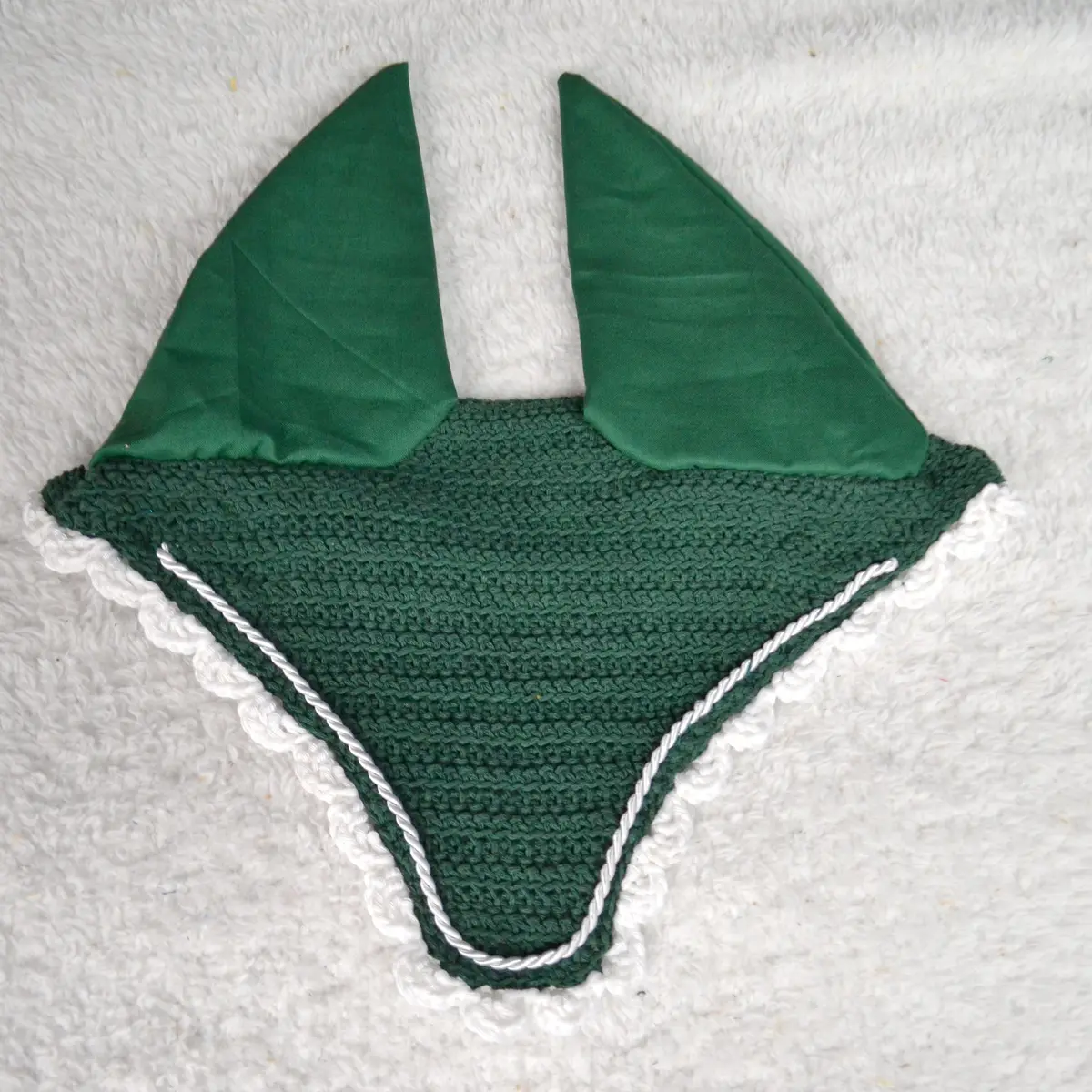Customisable mid-length fly veil with 1 cord trim 2