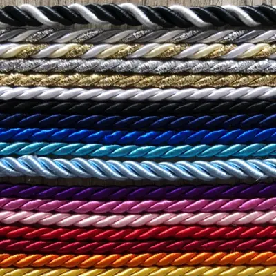 Customisable mid-length fly veil with 2 cord trims 5
