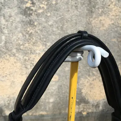 Single-piece dressage bridle 5