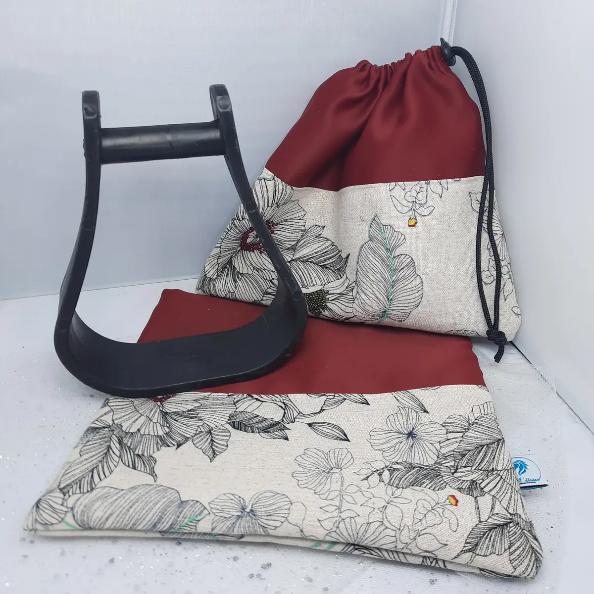 Two-tone red garden stirrup bags/covers