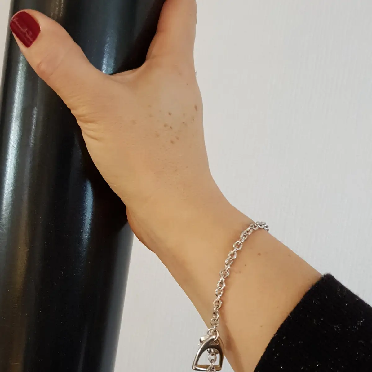 Stirrup chain bracelet
