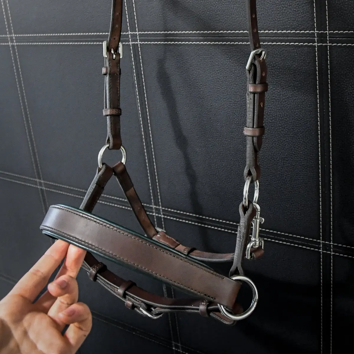 Hand stitched leather Side-pull 3