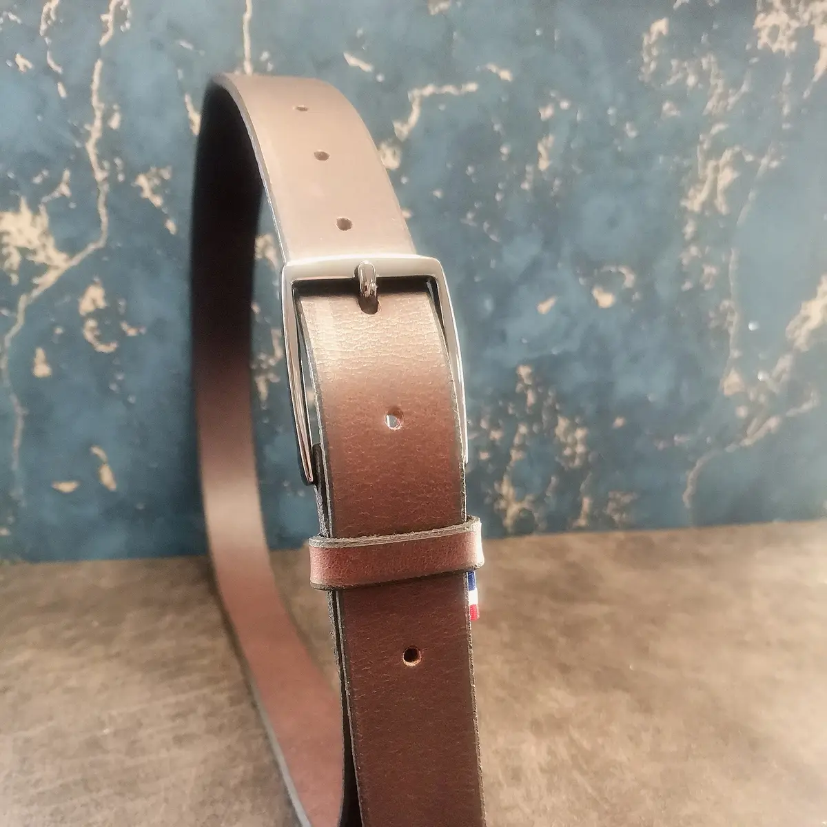 Sleek leather belt