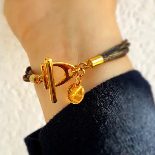 "Beautiful stirrup" mane bracelet 2