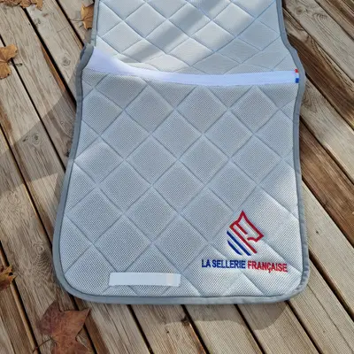 Official Mesh Dressage Saddle Pad La Sellerie Française 3