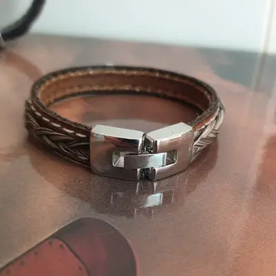 leather-and-hair-bracelet-with-rhinestones 3