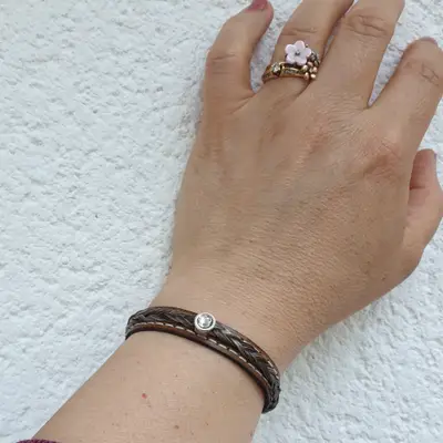 leather-and-hair-bracelet-with-rhinestones 5